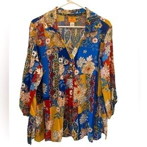 L Ruby Rd. Mixed floral print top. 3/4 length sleeve. Loose fit.
